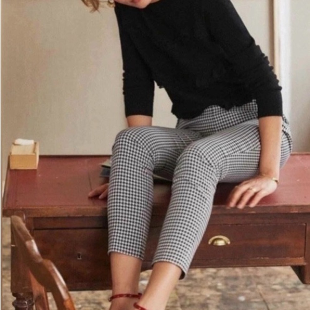 Sezane houndstooth Black and White trousers. Perfect for work.